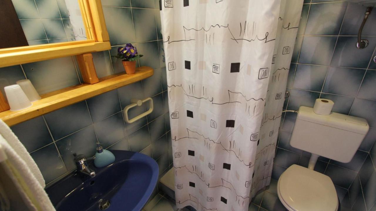 Apartments And Rooms Jelka Malinska Eksteriør billede